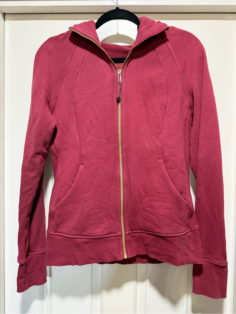 Lululemon - scuba full-zip hoodie - size 8 - Mulled Wine - gold trim